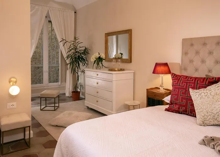 Emperor's View - In Colosseum Apartment *